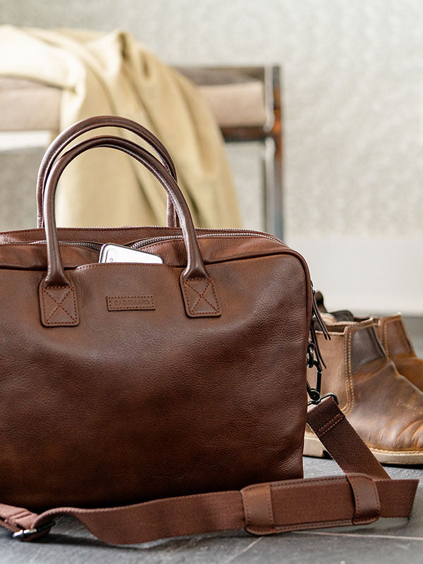 Crossbody and Messenger Bags